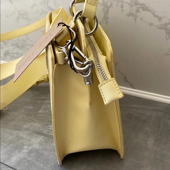 Steve Madden Yellow Textured Crossbody Bag - Picture 3 of 10